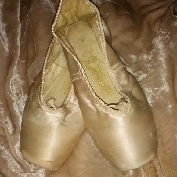 Capezio 2D Contempora toe shoes - Picture 1 of 9